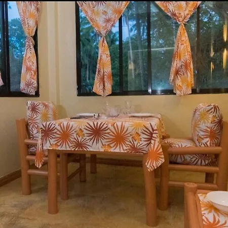 Sun House Rental Mambajao Room photo