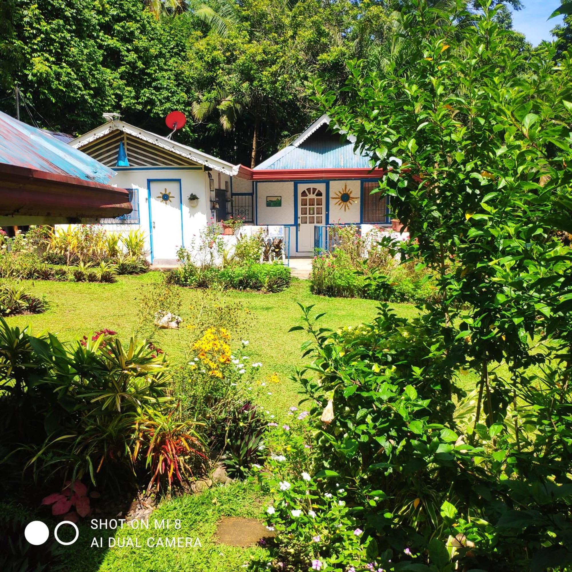 Lodge Sun House Mambajao
